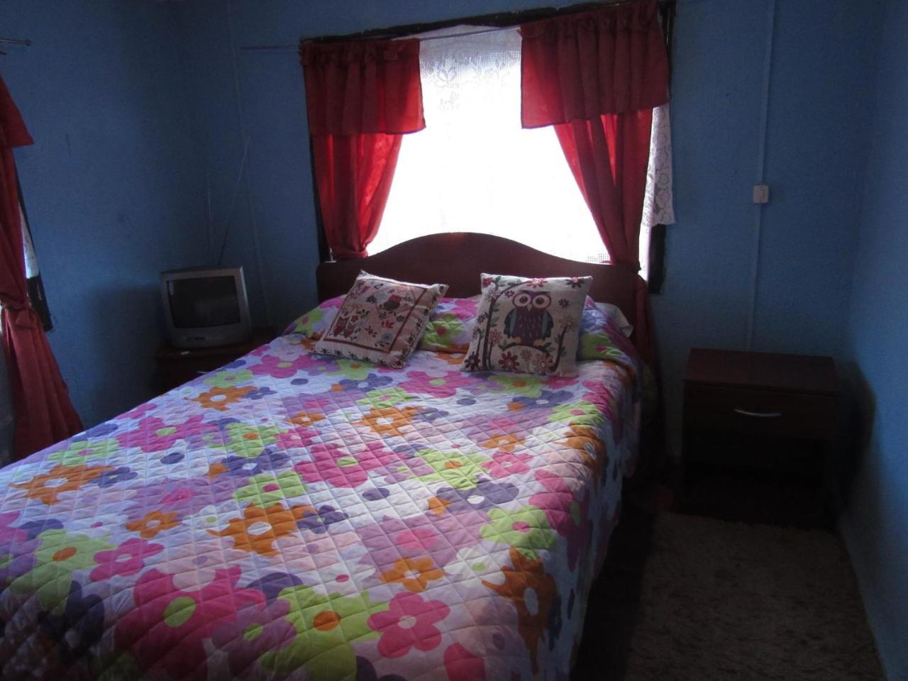 Hostal Y Cabanas Peumayen Puerto Guadal Luaran gambar